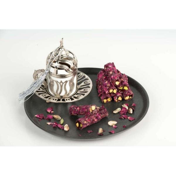 //www.kuryemis.com/cdn/shop/files/fitil-fistikli-gul-yaprakli-lokum-474_684x752.jpg?v=1699271307